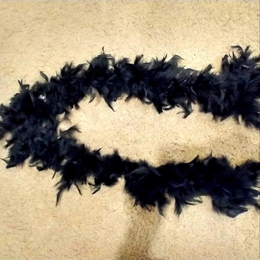 Black Chandelle Feather Boa 72"